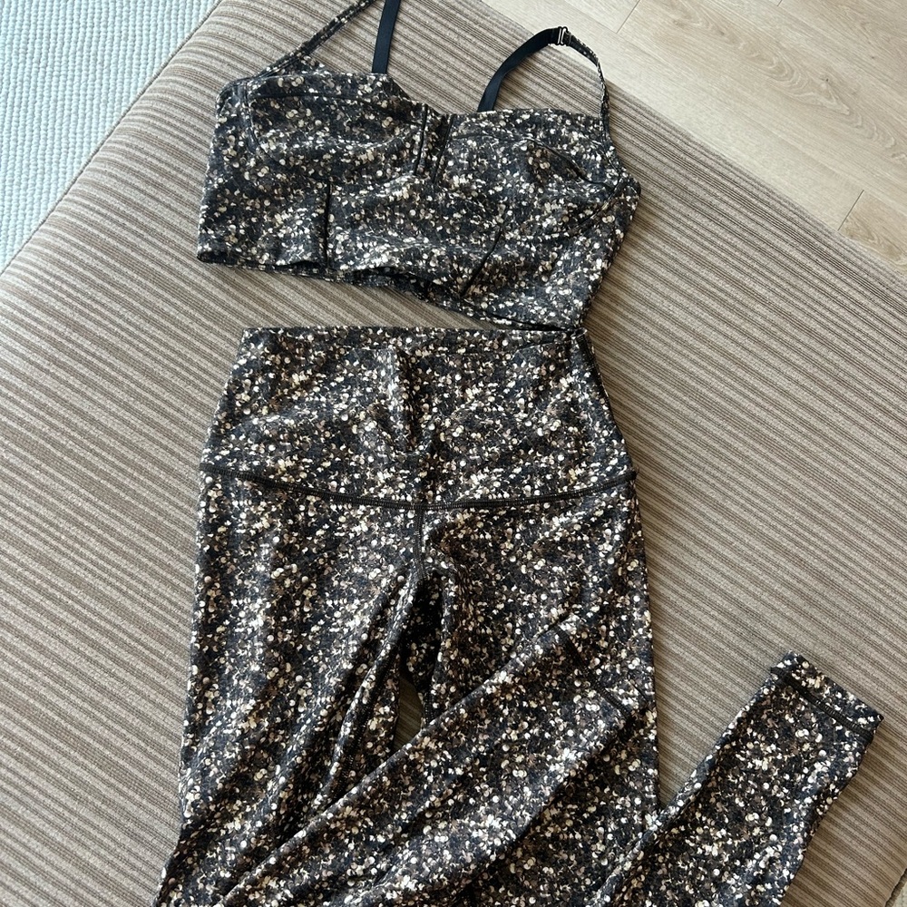 Lululemon two piece set with adjustable straps